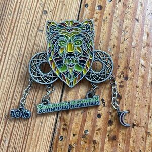 Suwannee Hulaween 2016 | sloth steady 
Hat pin